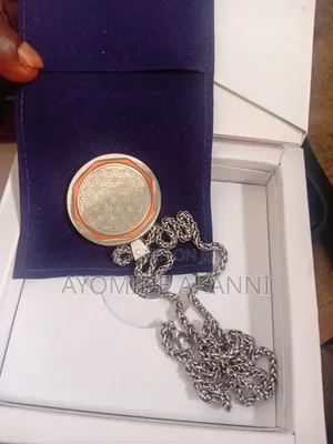 Amezacua Chi Pendant 4