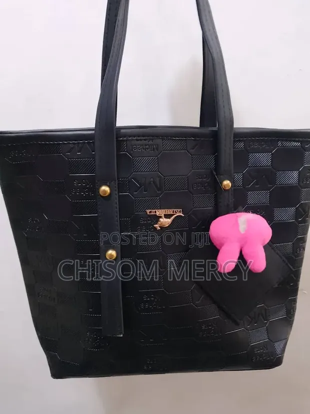 Affordable Luxurious Classic Black Tote Bag - 1