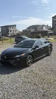 2018 Toyota Camry SE FWD (2.5L) Black - 1