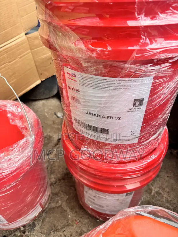 TotalEnergies Lunaria FR 32 Oil 20L - 1