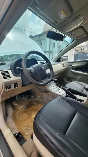 2011 Toyota Corolla Silver