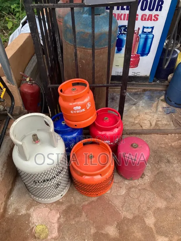 Brand New Aux Gas Cylinder - 1