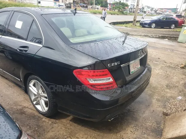 2012 Mercedes-Benz C300 Luxury 4Matic Sedan AWD - 1