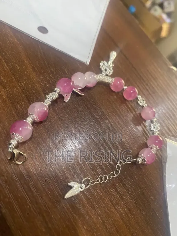 Elegant Beaded Bracelet - 1