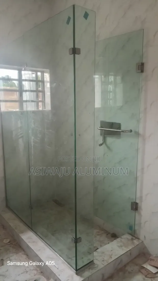 Master Brand Triangle Shower Cubicle - Brand New - 1