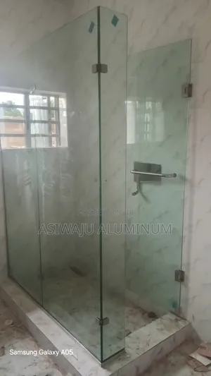Master Brand Triangle Shower Cubicle - Brand New