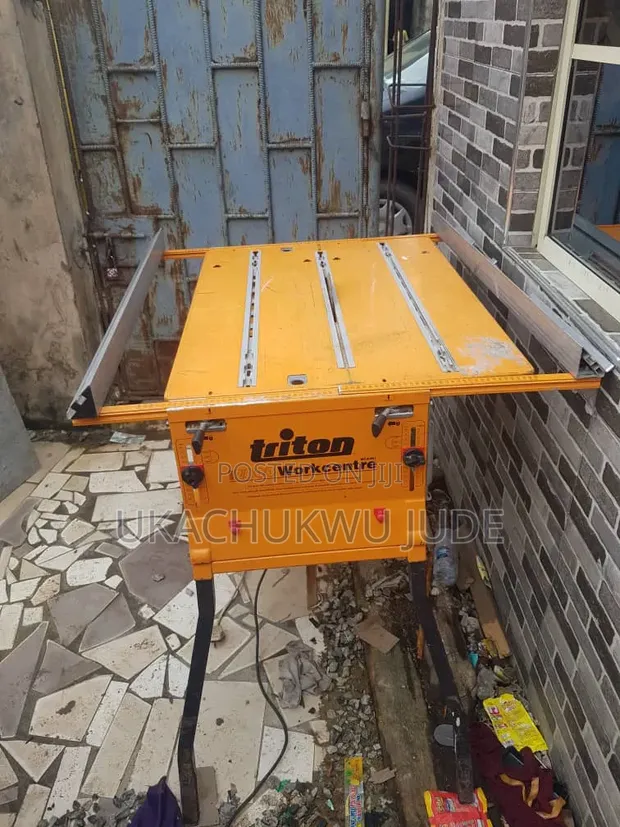 Triton Workcentre System Series 2000 - 1