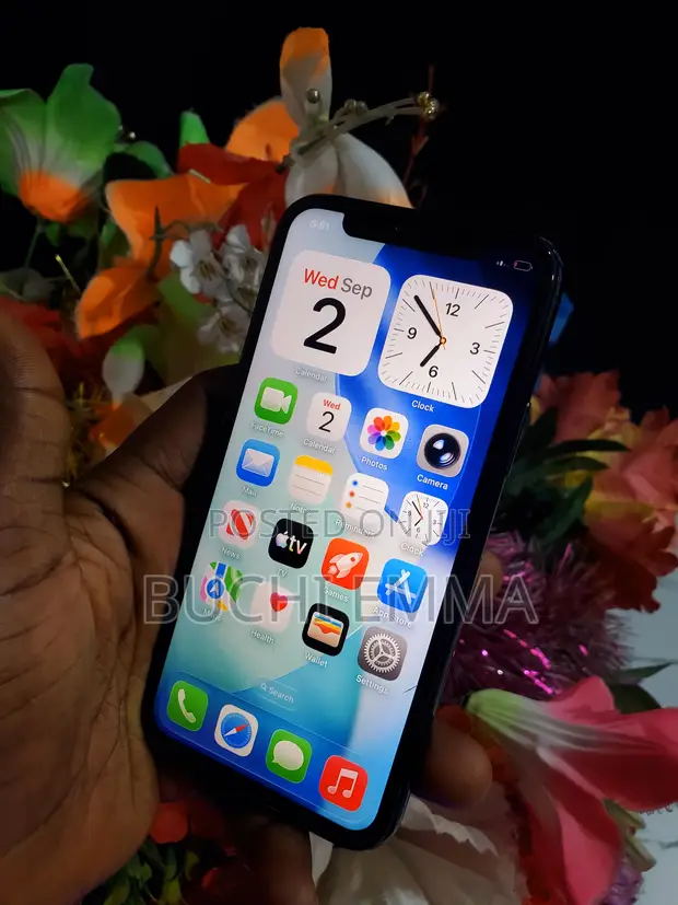 Apple iPhone 11 Pro 64GB Blue - 1