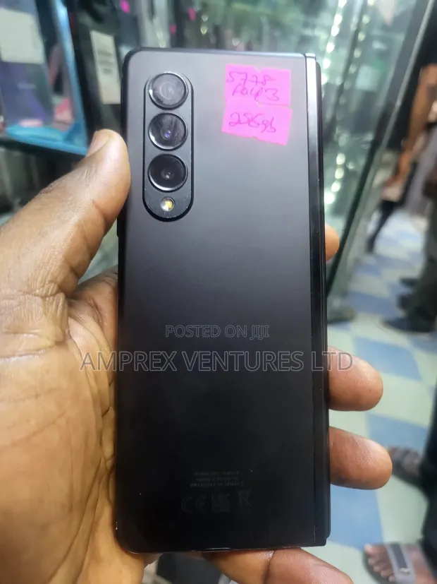 Samsung Galaxy Z Fold 3 256GB Black - 1