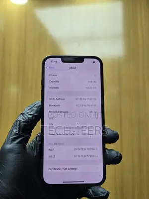 Apple iPhone 16e 128GB Baki