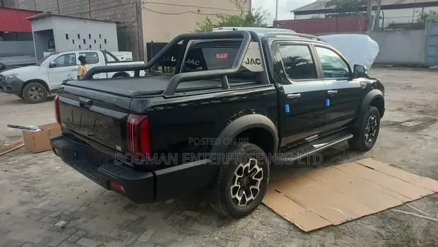 Automatic Rolling Boot Cover for JAC Pickup - 1
