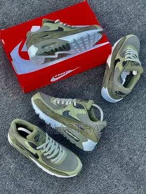 Ingantattun Nike Air Sneakers masu Girma