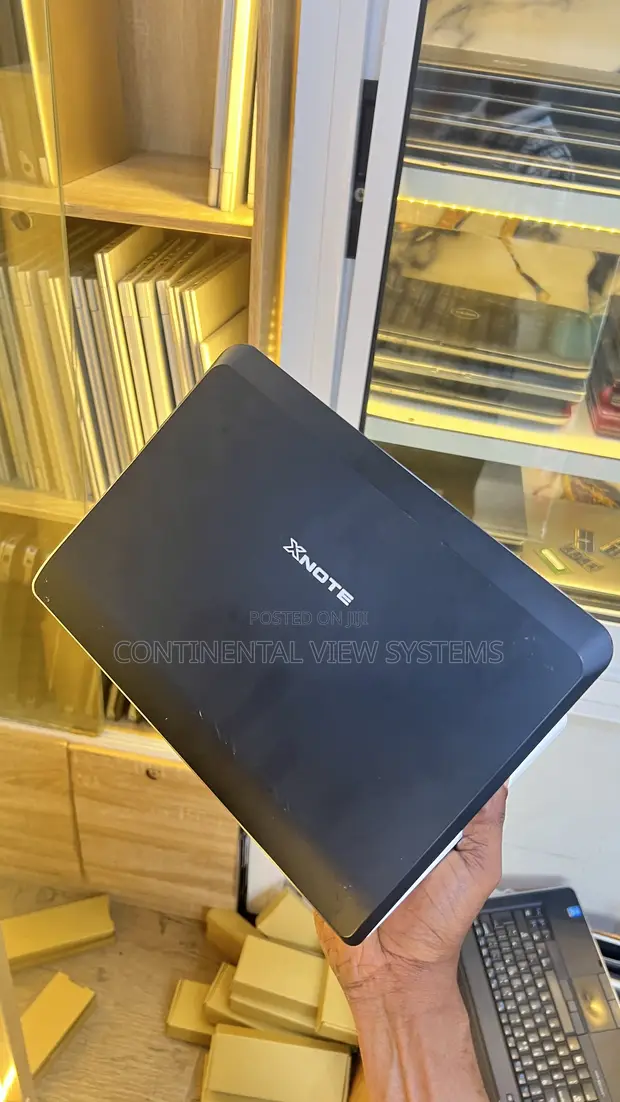 LG Laptop 2GB RAM Intel Atom 160GB HDD - 1