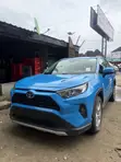 2020 Toyota RAV4 XLE Premium FWD - 3