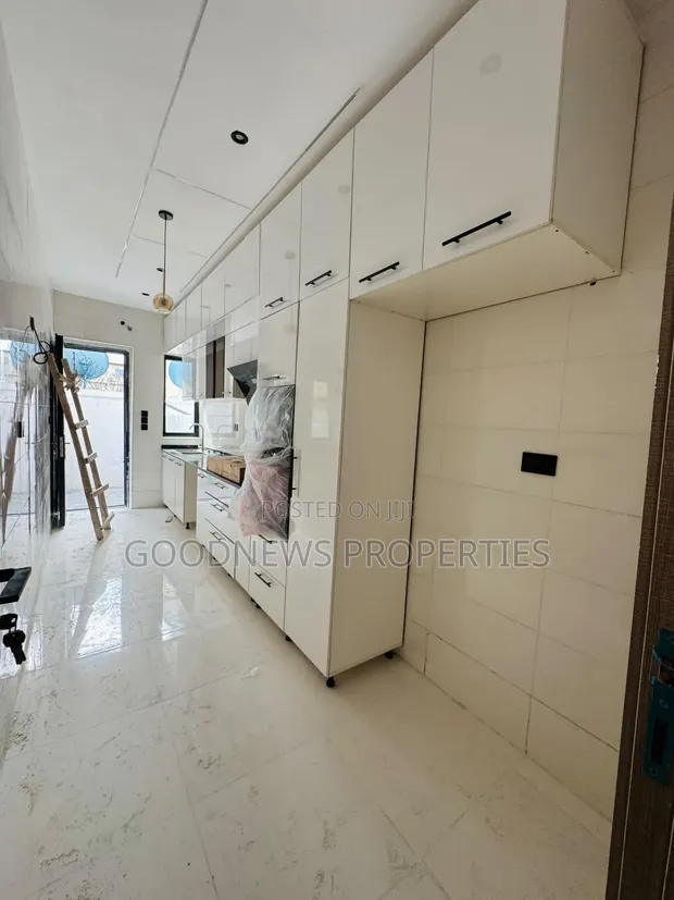 3 Bedroom Terrace Duplex for Sale in Sangotedo, Lagos - 1