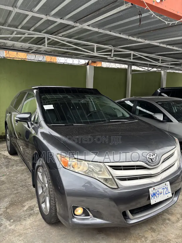 Toyota Venza XLE AWD 2013 Gray - 1