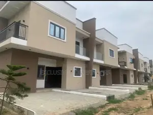 4-Bedroom Townhouse/Terrace in Rose Gardens, Magboro for Sale