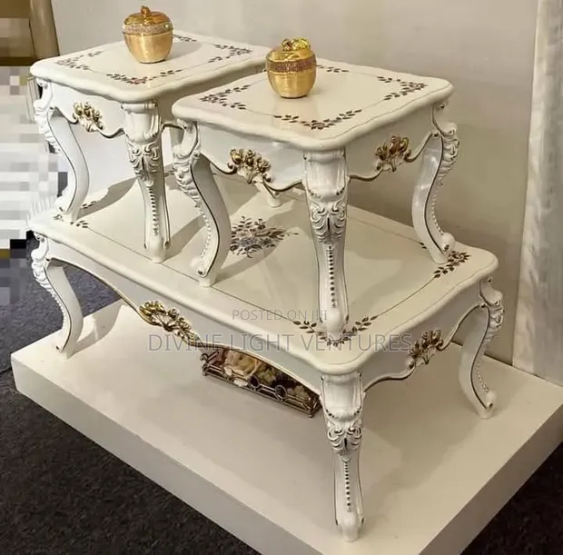 Royal Centre Table da 2 Stools - 1