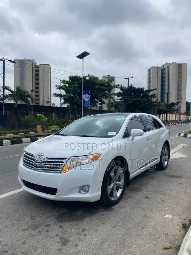 Toyota Venza V6 2012 White - 1