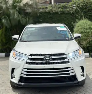 2017 Toyota Highlander XLE 4x4 V6 SUV