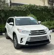 2017 Toyota Highlander XLE 4x4 V6 SUV - 4