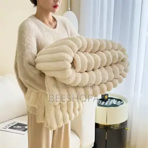 Babban Flannel Blanket - Milk Velvet Mai Launi Daya