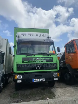 Mercedes-Benz 817 Container Truck (2002)