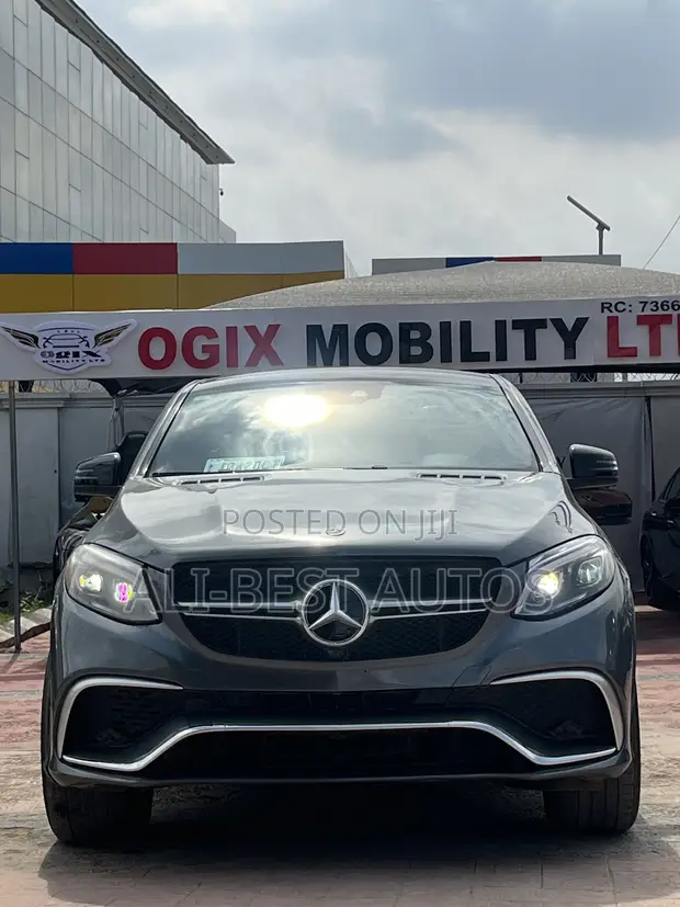 Mercedes-Benz GLE-Class 2019 Gray - 1