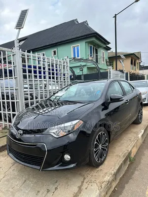 Toyota Corolla S Plus Sedan 2015