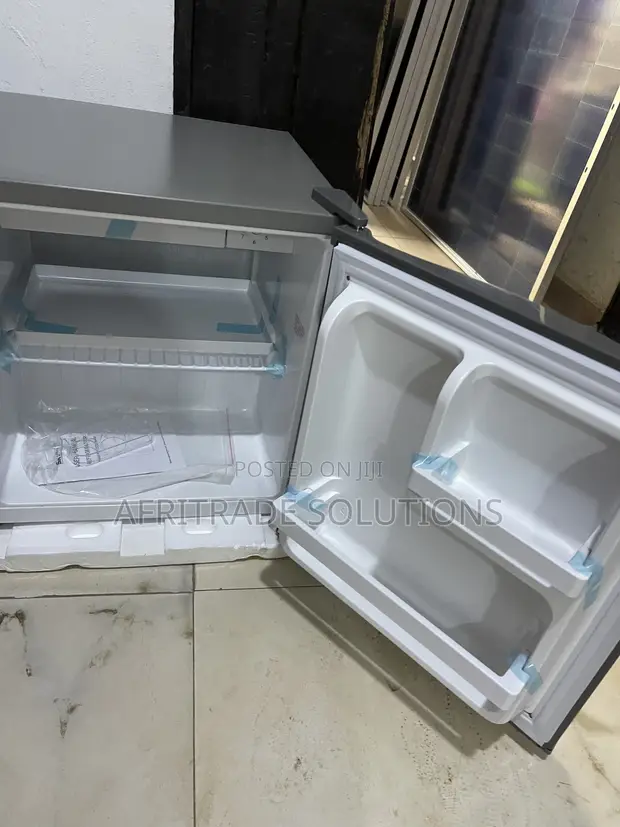 Skyrun BCD-50HW 48L Bedroom Mini Fridge - 1