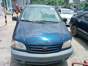 Toyota Sienna 2002 Blue