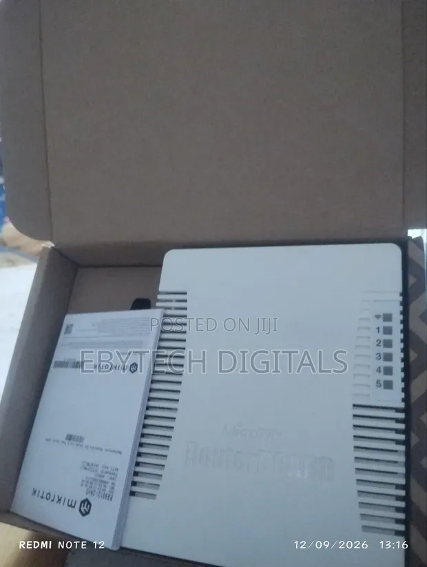 MikroTik RB951Ui-2HnD Routerboard - 1