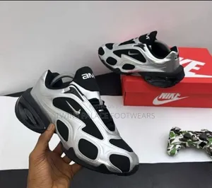 Nike AM Takalmi