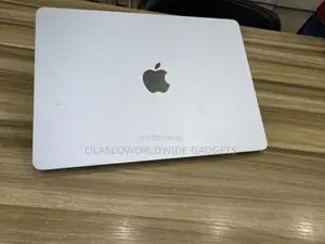 Apple MacBook Air 2025 M4 16GB RAM 512GB SSD
