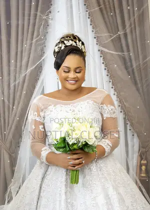 2-in-1 Wedding Dress Rental with Accessories