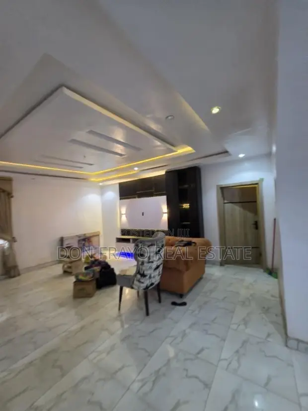 5 Dakin Block na Flats don Siyarwa a Iyana Agbala, Alakia, Ibadan - 1