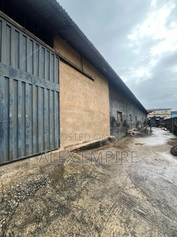 2800sqm Warehouse don haya a Amuwo - 1