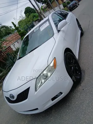 Toyota Camry SE V6 Sedan 2009