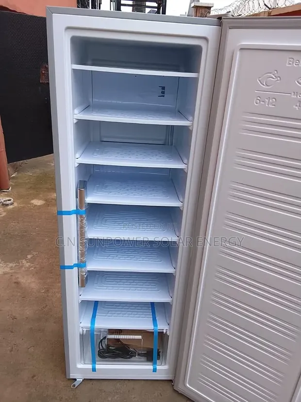 Yohako 258L Upright Solar Icemaker Freezer - 1