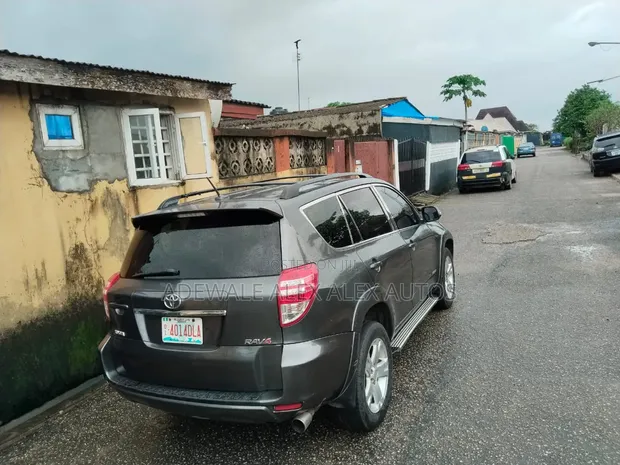 Toyota RAV4 3.5 V6 2011 - 1