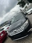 Toyota Highlander 2013 Baƙi - 1