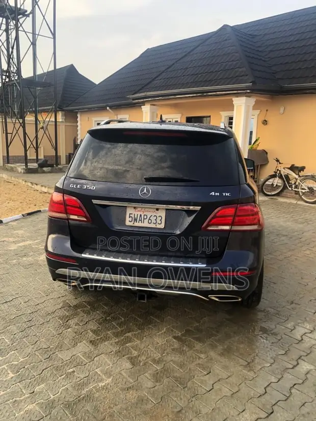 Mercedes-Benz GLE 350d 4MATIC 2016 Blue SUV - 1