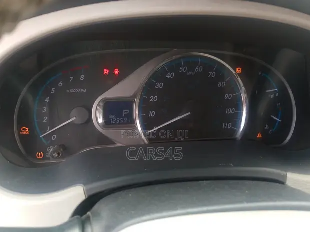 Toyota Sienna 2010 Gray - 1