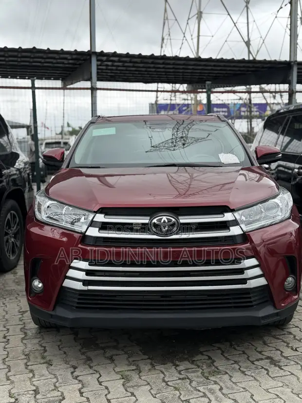 2018 Toyota Highlander XLE AWD 3.5L V6 Burgundy - 1