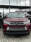 2018 Toyota Highlander XLE AWD 3.5L V6 Burgundy - 1