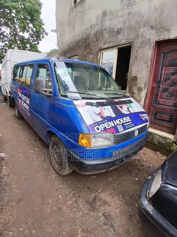 Volkswagen Transporter 1998 Blue - 1