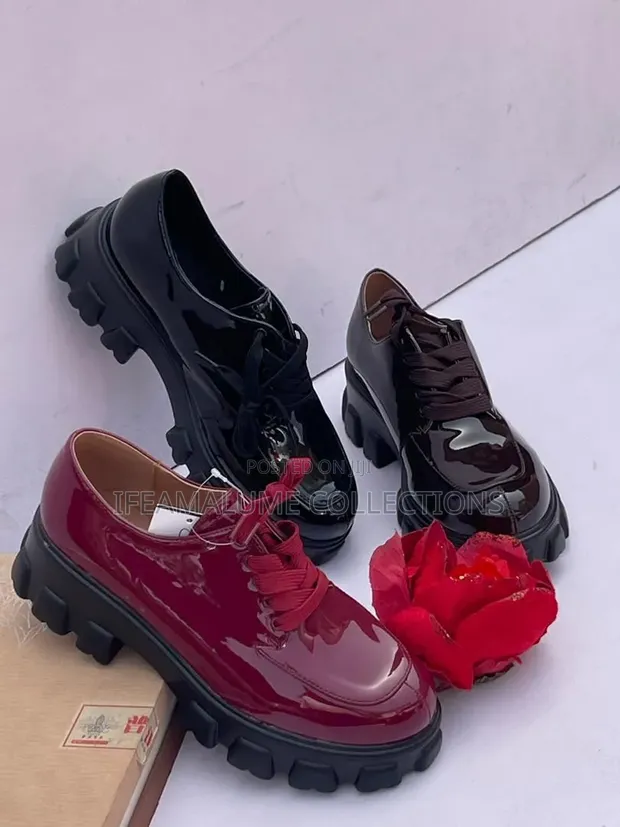 Women's Black Wedge Shoes - 1