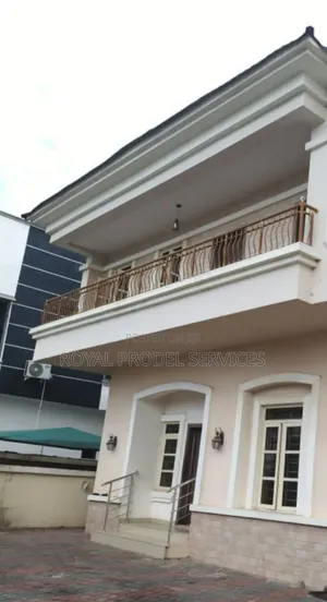 5 Bedroom Duplex don haya a Ikota Villa Estate