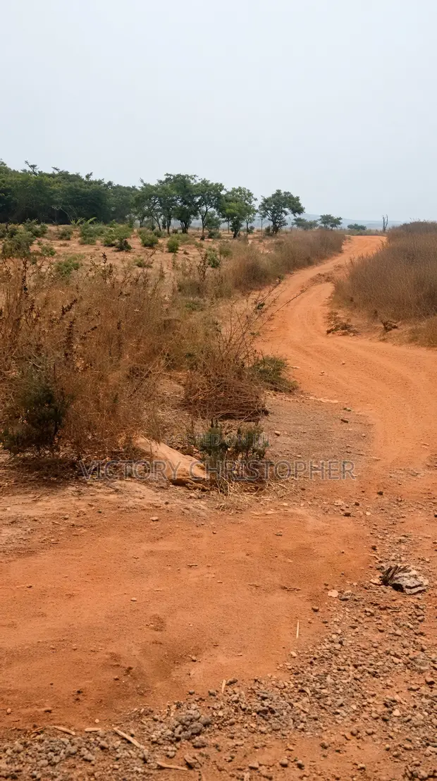 6.81 Hektar Filin Zama na Gidaje a Apo Wasa, Abuja - 1