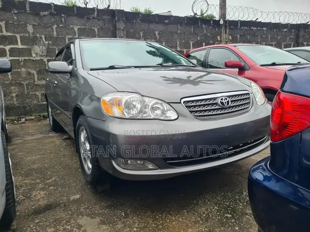 Toyota Corolla 2006 Gray - 1
